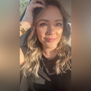 🌸🌻 MEET YOUR POSHER! 🌻🌸